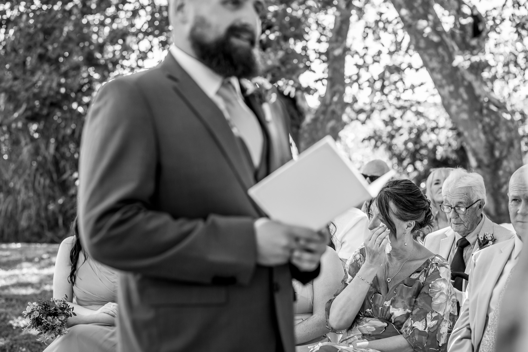 Hannah’s mother becoming emotional while Thomas reads his personal vows