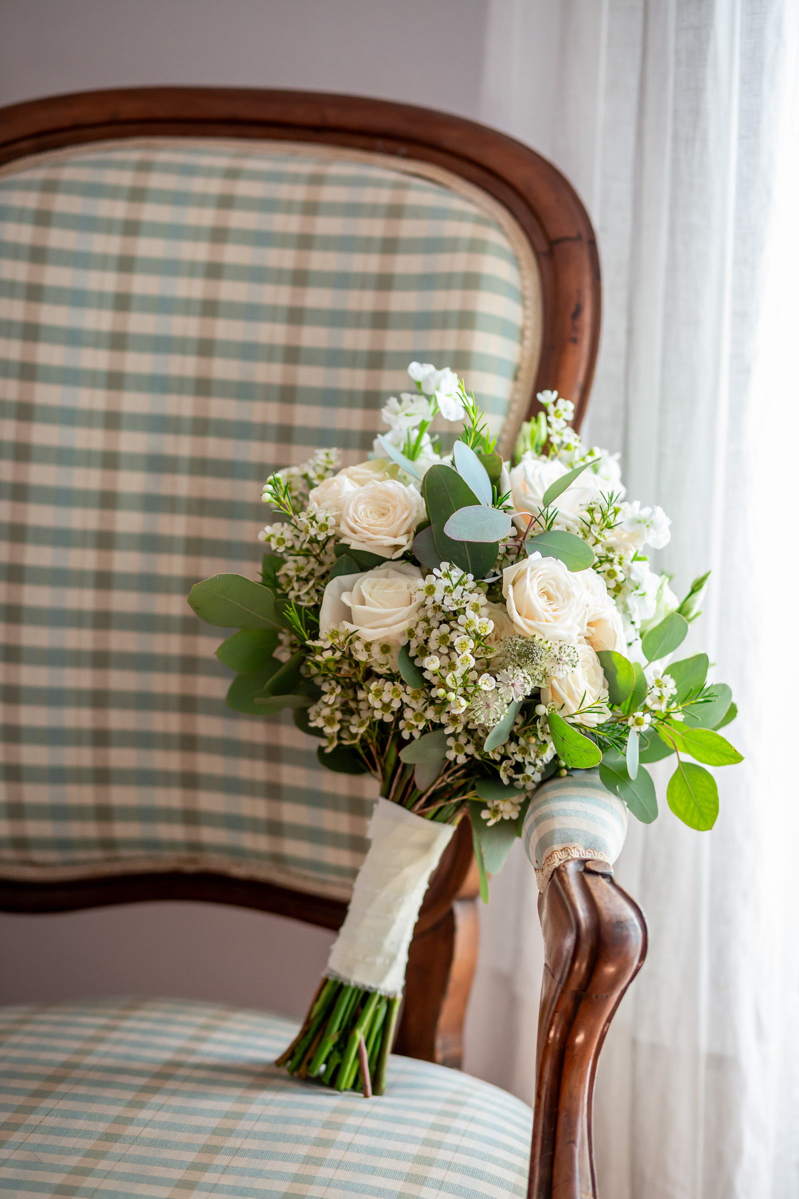 Emma’s bridal bouquet at Le Domaine du Rey